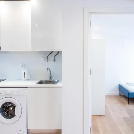 Serafina 3st Floor 2br With Swimingpool Apartment Lisbon