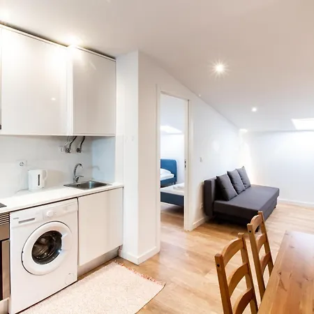 Serafina 3st Floor 2br With Swimingpool Apartment Lisbon