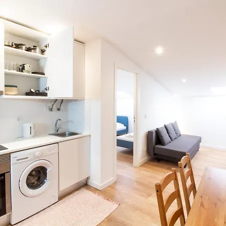 Serafina 3st Floor 2br With Swimingpool Lisbon
