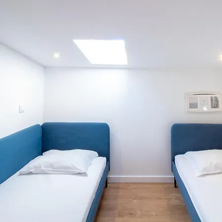 Serafina 3st Floor 2br With Swimingpool Lisbon